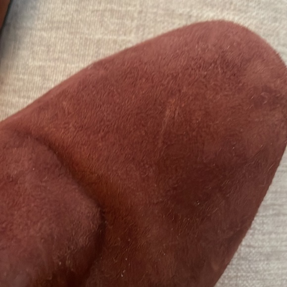 Rusty brown scalloped edge ankle bootie - Picture 4 of 5